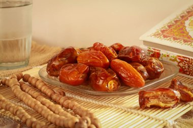 Lezzetli Kurma Tunus, tatlı, kurutulmuş hurma meyveleri. Ramazan boyunca popüler