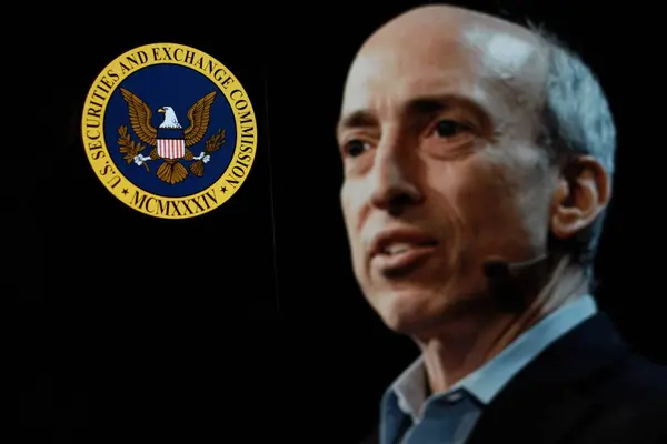 Endonezya - 6 Nisan 2024: ABD Menkul Kıymetler ve Borsa Komisyonu, SEC, arka planda CEO Gary Gensler ile akıllı telefon ekranında görüntülendi.