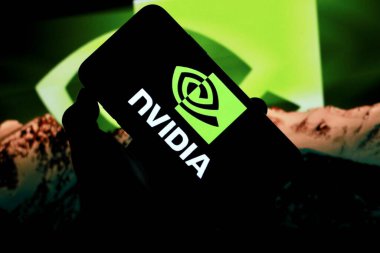 Endonezya-Nisan, 23. 2024: NVIDIA AI logosu akıllı telefon ekranında gösterildi.