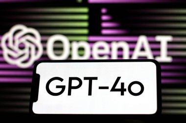 Endonezya - 16 Mayıs 2024: Bu fotoğrafta OpenAI GPT-4o 'yu gözler önüne seriyor: ChatGPT Araçlarına Genişletilmiş Serbest Erişim.