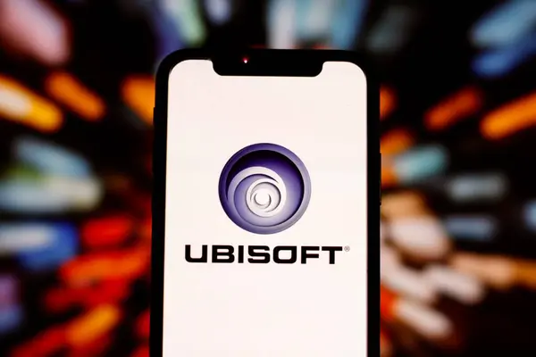 INDONESIA - 5 Haziran 2024: Bu resimde Ubisoft Entertainment S.A. logosu Rennes, Fransa merkezli bir video oyunu şirketidir.