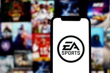 INDONESIA - 4 Haziran 2024: Bu resimde, EA Sports logosu elektronik sanatların spor video oyunları geliştiren ve yayınlayan bir bölümüdür.