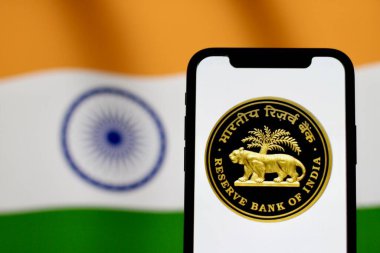 Hindistan Rezerv Bankası logosu TheRBI, arka planda Hindistan bayrağı var. Endonezya - 10 Haziran 2024.