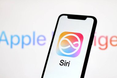 Siri 'nin yeni logosu, Apple' ın sesli dijital asistanı, ChatGPT Endonezya ile işbirliği - 13 Haziran 2024.