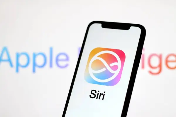 Siri 'nin yeni logosu, Apple' ın sesli dijital asistanı, ChatGPT Endonezya ile işbirliği - 13 Haziran 2024.