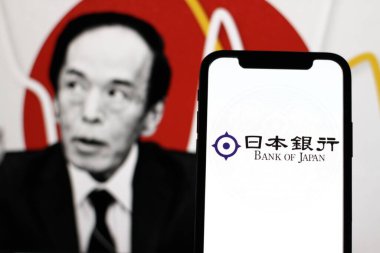 Bu resimde, Japonya Bankası, Nippon Gink, BOJ, Japonya Merkez Bankası. Banka genellikle Vali Kazuo Ueda ile birlikte arka planda Nichigin olarak adlandırılır. Endonezya-16 Haziran 2024.