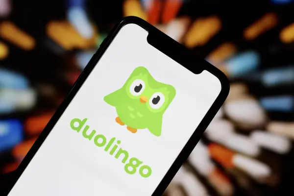 stock image In this photo illustration,the logo of Duolingo.indonesia - June 27th 2024.