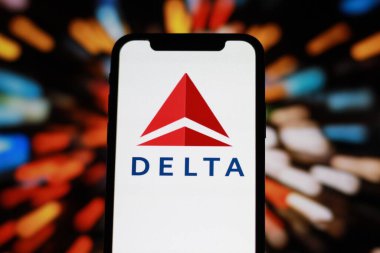 Delta logolu modern akıllı telefon ekranının görüntüsünü kapat