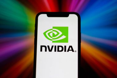 NVIDIA logosu akıllı telefon ekranında görüntülendi