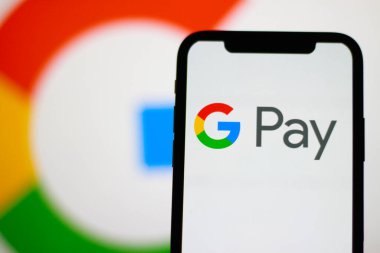 Akıllı telefondaki Google Pay (G Pay) logosu