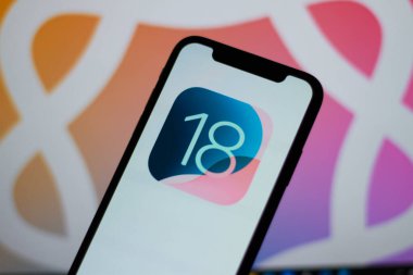 Elma uygulaması amblemini akıllı telefon ekranlı kapat