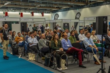 Frankfurt, Almanya - 11 Ekim 2023: İlk ticaret fuarında Alman endüstriyel kahramanlığını keşfedin. Tanık yeniliği, teknoloji. Yüksek kalite fotoğraf