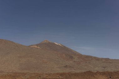 Teide volkanının tabanına ulaşmak için rota. Tenerife Kanarya Adaları İspanya. Yüksek kalite fotoğraf