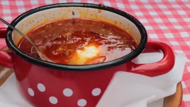 Sopa Tradicional Col Rusa Ucraniana Eslovaca Con Salchicha Carne Ahumada — Vídeos de Stock