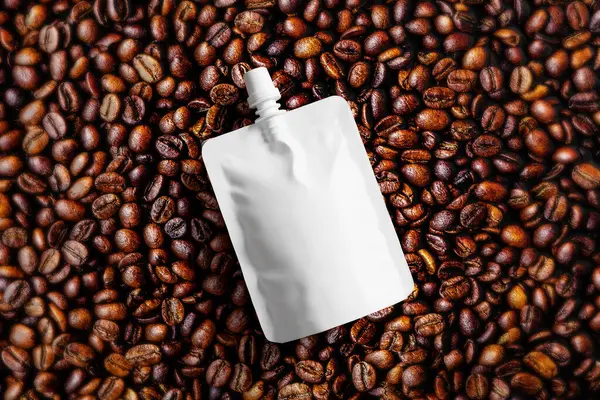 Tasarımınızı istemciye göstermek için Kahve İçme Kese Makbuzu