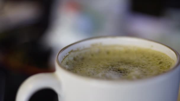 Närbild Färskt Svart Kaffe Morgonen — Stockvideo