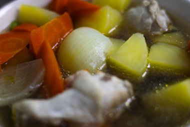 Sebzeli tavuk çorbası, taze sebzeli tavuk çorbası, ev yapımı resimler için harika..