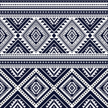 Amerikan etnik kabile dokusu modeli, suluboya benzeri bir renk tekniği ile, beyaz ve mavi tonlarda jeotaktik bir stile sahiptir. Titiz tasarım, şeftali endüstrisi için yaratılmış bir gerçekçilik ve zarafet örneği getiriyor.