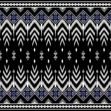 Amerika 'nın etnik dokusu beyaz ve mavi tonlarda çarpıcı bir Ikat tasarımı içeriyor, güzel bir şekilde etnik ve kırmızı arka plan ile çelişiyor. Ayrıntılı renklendirme çalışmaları örüntünün farklılığını arttırarak yeni etnik ve karmaşıklık getiriyor. 