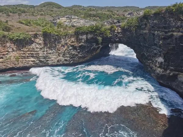 Deniz kıyısının güzel manzarası