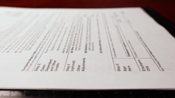 Dolly Shot Tax Important Form Document Sur Tableau — Video