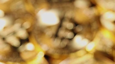 Altın Bitcoin Crypto makro para koyu arkaplan 1 üzerinde. Yüksek kalite 4k görüntü