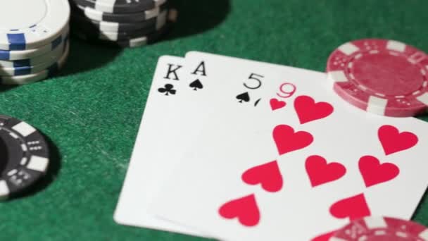 Poker Žetony Hracími Kartami Stole24 Vysoce Kvalitní Záběry — Stock video
