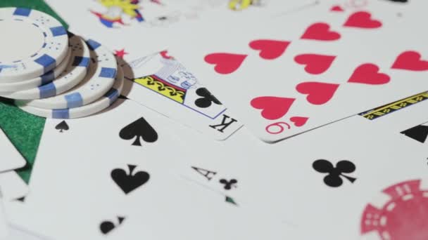 Poker Žetony Hracími Kartami Stole39 Vysoce Kvalitní Záběry — Stock video