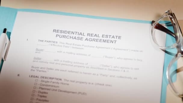 Dokument Biznesowy Umowy Kupna Nieruchomości Mieszkalnych Formularz Wysokiej Jakości Materiał — Wideo stockowe