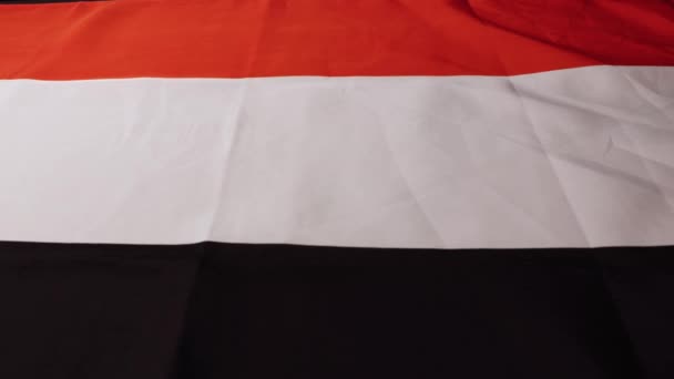 Tracking Slider Shot Yemen National Country Flag Imágenes Alta Calidad — Vídeos de Stock