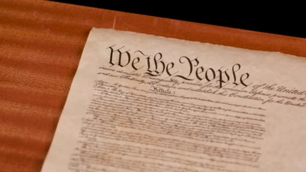アメリカ合衆国憲法の歴史的文書 我々は人民である 高品質の4K映像 — ストック動画