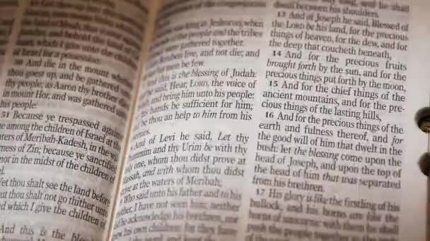 Biblia Libro Del Antiguo Testamento Josué Página Título Vez Imágenes — Vídeo de stock