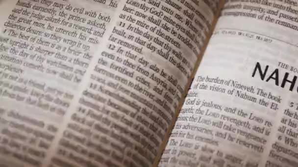 Bibeln Gamla Testamentets Bok Nahum Titel Högkvalitativ Film — Stockvideo