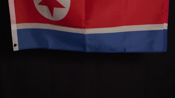 Kuzey Kore Ulusal Bayrağı Koyu Arka Plan Yüksek Kalite Görüntü — Stok video