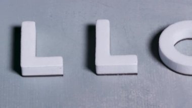 LLC limitli sorumluluk şirketi 3D harfleri açık mavi arkaplanı kapatır. Yüksek kalite 4k görüntü