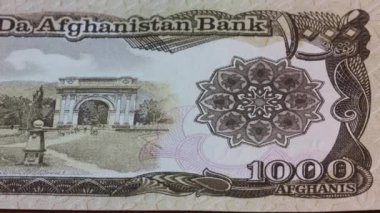 1000 Afgan ulusal para birimi yasal ihale banknotu 2 'yi kapattı. Yüksek kalite 4k görüntü