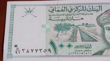 100 Omani Riyal ulusal para para yasal ihale banknot tasarısı Merkez Bankası 1. Yüksek kalite 4k görüntü