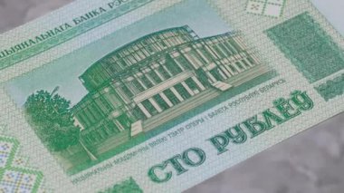100 Belarus ruble ruble RBL ulusal para birimi yasal banknot tasarısı merkez bankası 4. Yüksek kalite 4k görüntü