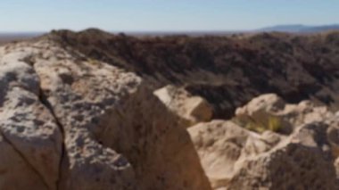 16 kaya parçası. Meteor krateri. Göktaşı doğal tarihi Winslow Arizona çöl seyahati. Yüksek kalite 4k görüntü