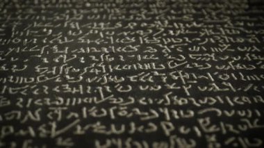 7. Rosetta Taşı ve Eski Mısır Sırları 'nın Anahtarı. Yüksek kalite 4k görüntü