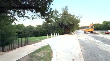 24 Mayıs 2025 editör Austin Texas ABD Yayınevi Graffiti kaplı Portatif Tuvalet İş Alanı Girişi 34 