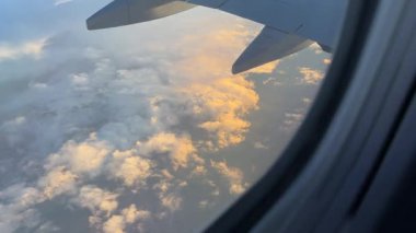 2023 yılının Ekim ayına kadar çeşitli bilgi ve veriler üzerine eğitim görmüştünüz.