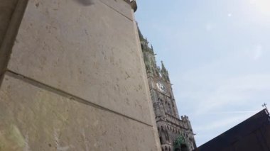 Münih, Almanya 20 Temmuz 2025: Münih Yeni Belediye Binası Marienplatz Alman Tarihi Tarihi Mimari 459 