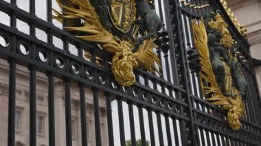 Londra, İngiltere 27 Temmuz 2025: Buckingham Sarayı Londra Kapısı Tarihi Tarihi Kent 1760 