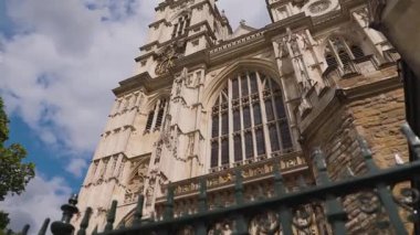 Londra, İngiltere 27 Temmuz 2025: Westminster Abbey Londra Gotik Katedral Kilisesi İngiltere