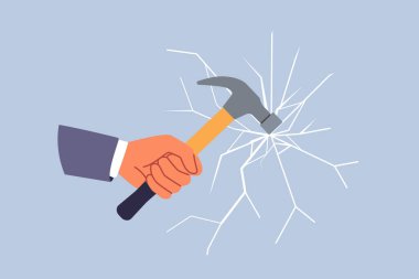 Gereksiz ayna bölünmesini yok etmeye çalışan bir adamın elindeki çekiçle kırılan cam kırıkları. Ofis soygunu sırasında bariyeri ve vandalizmi yok etme kavramı