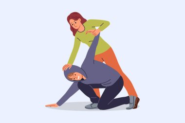 Kadın nefsi müdafaa tekniklerinin soyguncuyla savaştığını ve polis gelene kadar suçluları tuttuğunu biliyor. Kız için nefsi müdafaa eğitimi gece yürüyüşlerinde kendini savunmak için zaman ister.