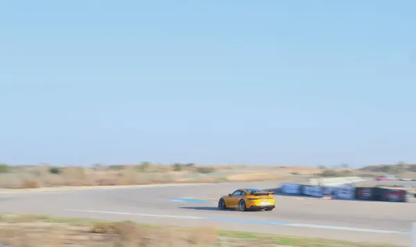 Racetrack 'te Yüksek Hızlı Yarış Arabası
