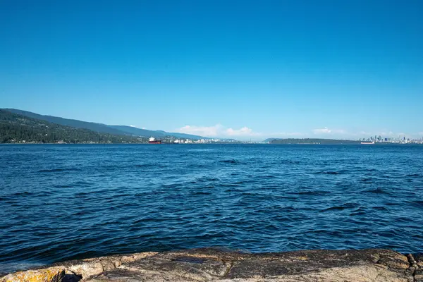 Vancouver kıyıları, British Columbia, Kanada. Güzel bir yaz günü