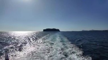 Huzurlu Ada Ufuk Görünümüne Yavaş Yavaş Soluyor